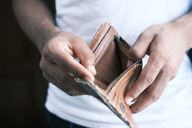 Menjaga kestabilan finansial