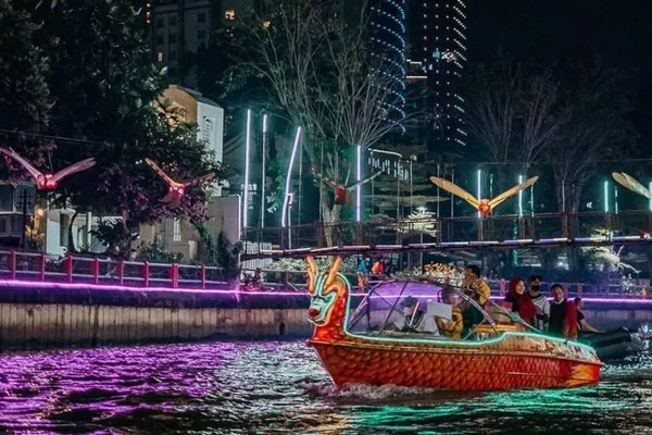 Wisata Air Kalimas Tempat Wisata Surabaya Blog GoPay