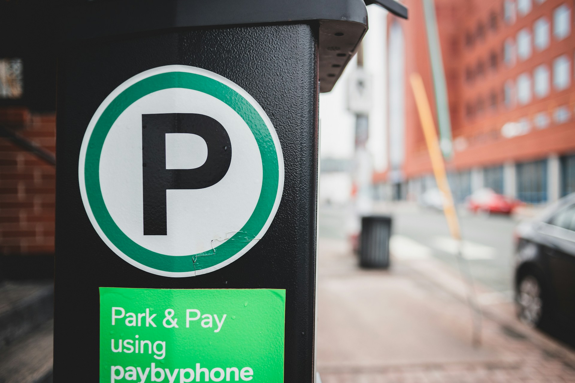 Pemicu Drama Bayar Parkir Cashless Tanpa Tunai
