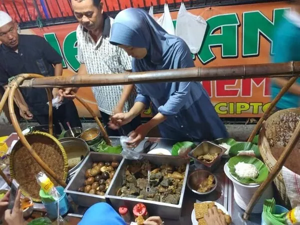 Nasi Gandul Pak Memet Tempat Makan Enak di Semarang Blog Gopay