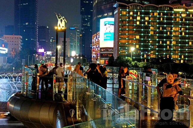 Spot Foto Instagrammable Tempat Wisata Dekat Stasiun MRT Blog GoPay