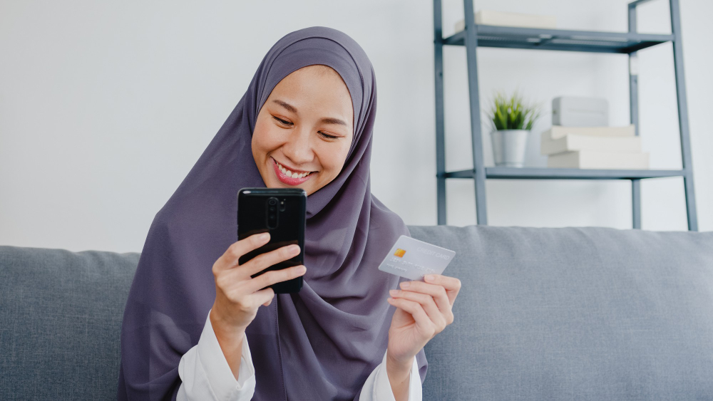 Manfaat Menggunakan PayLater yang Diawasi OJK
