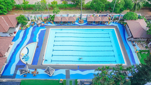 Sunlake Waterfront Resort & Convention