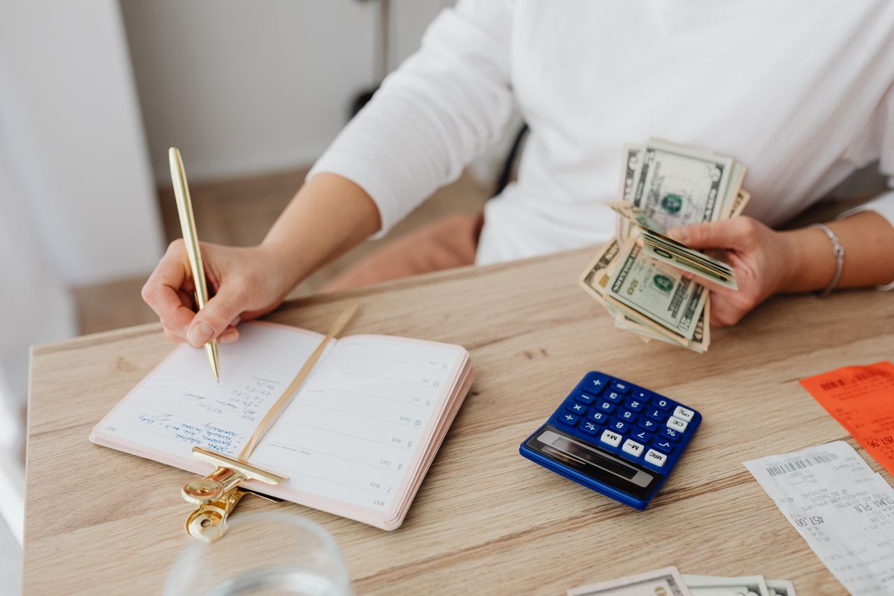 Menjaga cashflow bulanan keluarga