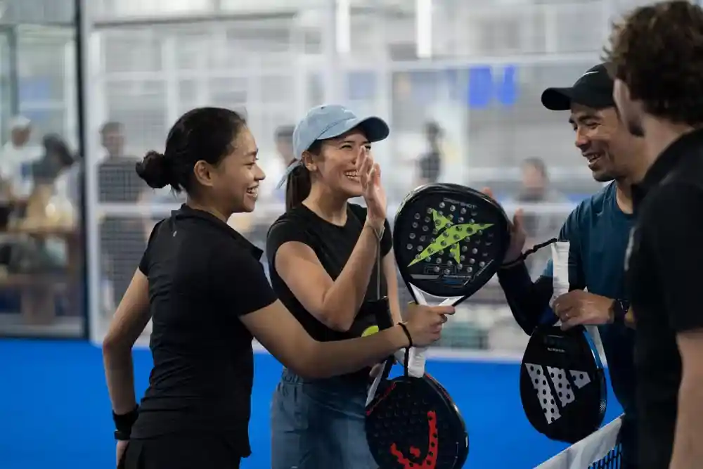 Fokus Main dan Nikmati Keseruannya Patungan Sewa Lapangan Padel Blog GoPay
