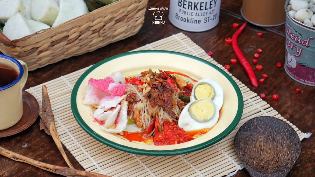 Lontong Malam Insomnia