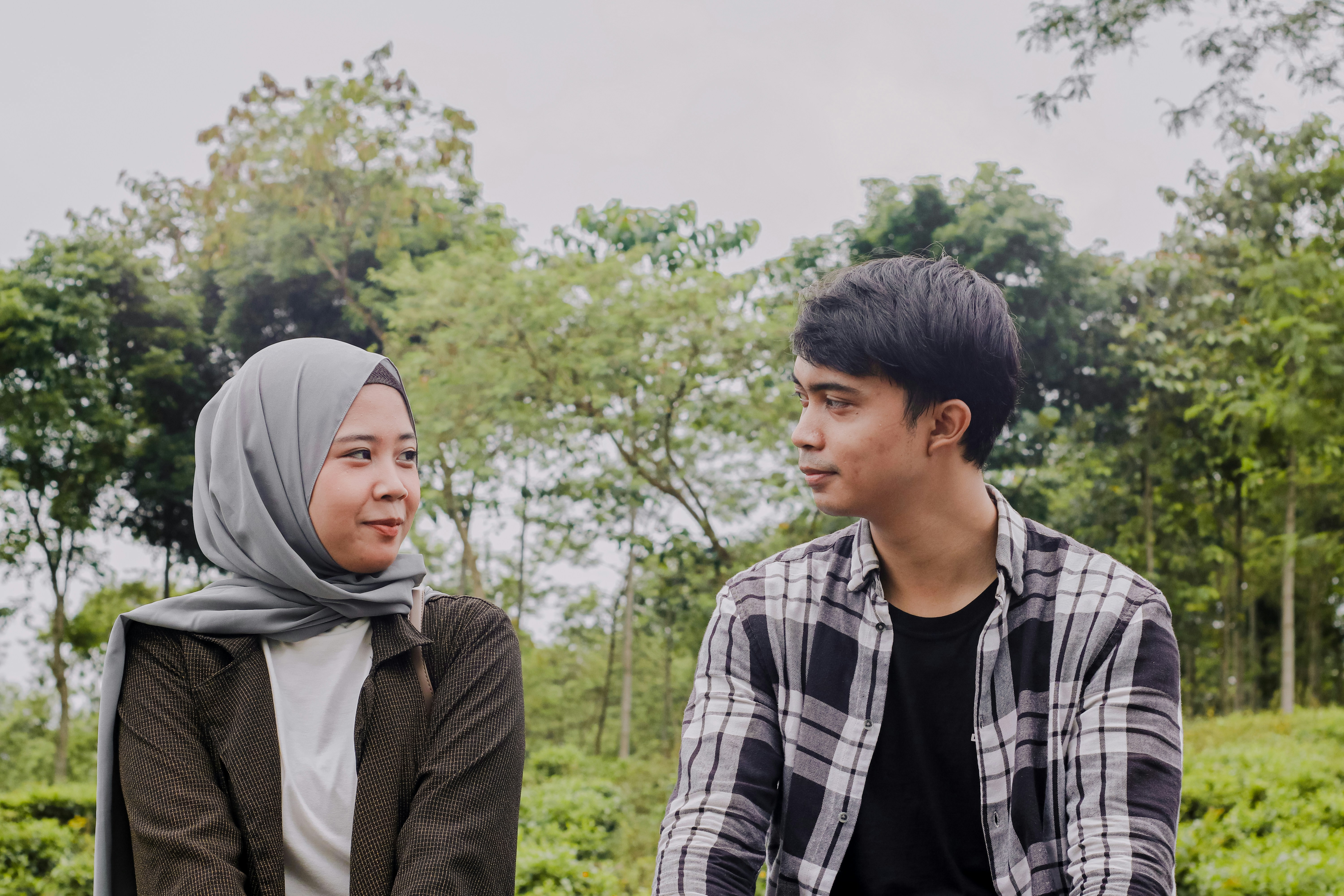 Cara Memulai Percakapan Tentang Skor Kredit dengan Pasangan