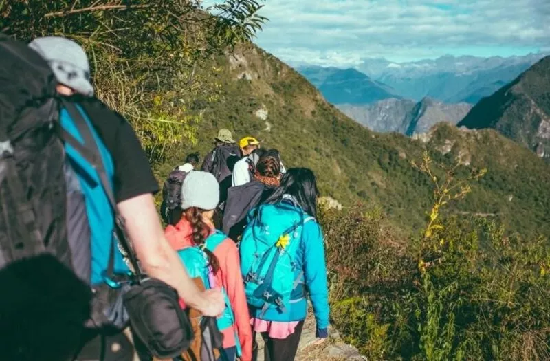 Hiking Olahraga Bersama Teman Blog GoPay