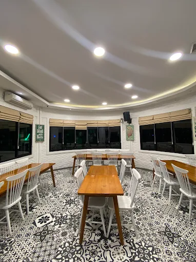 de'Clan Resto & Cafe Depok 