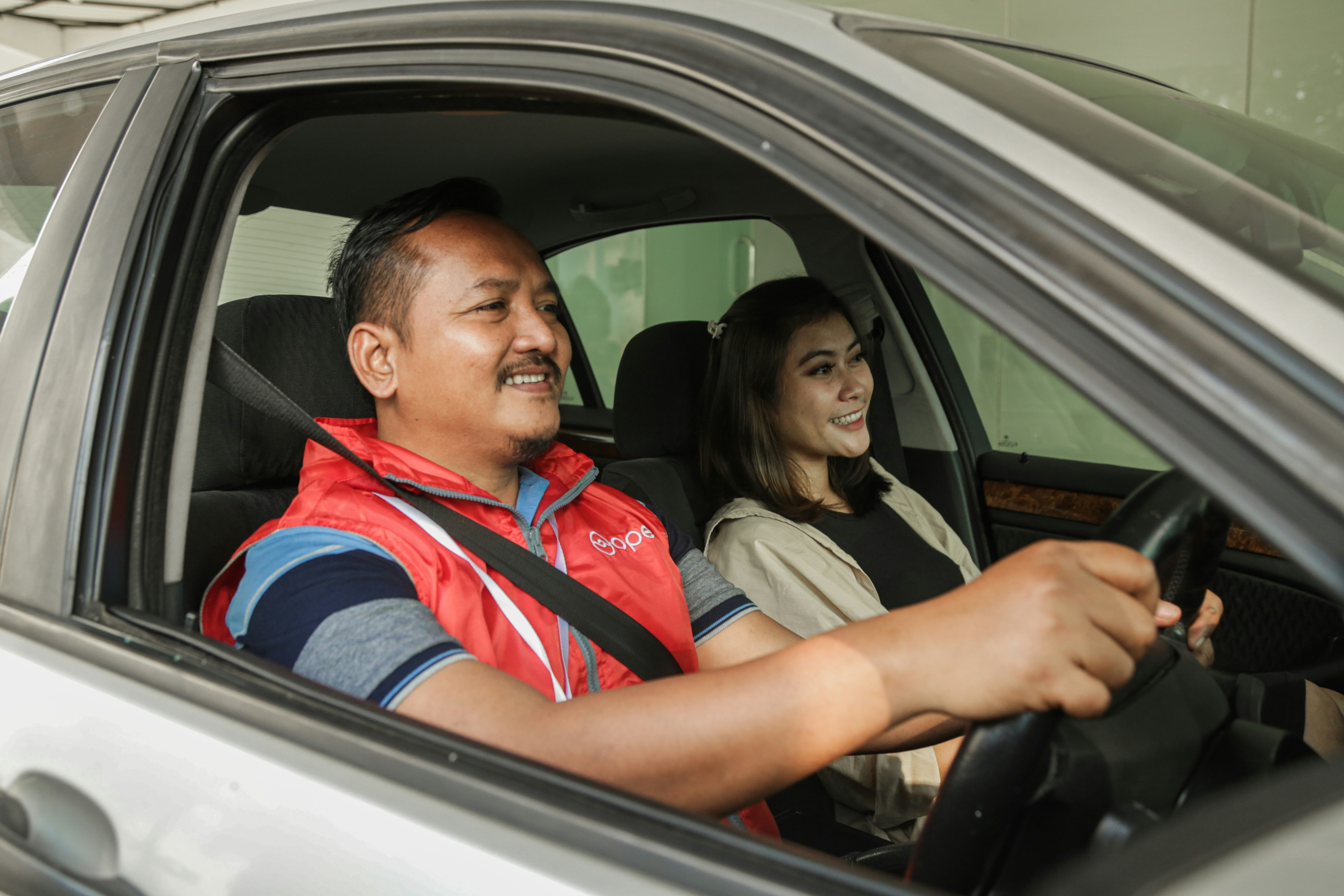 Pertimbangkan carpool bersama teman kerja