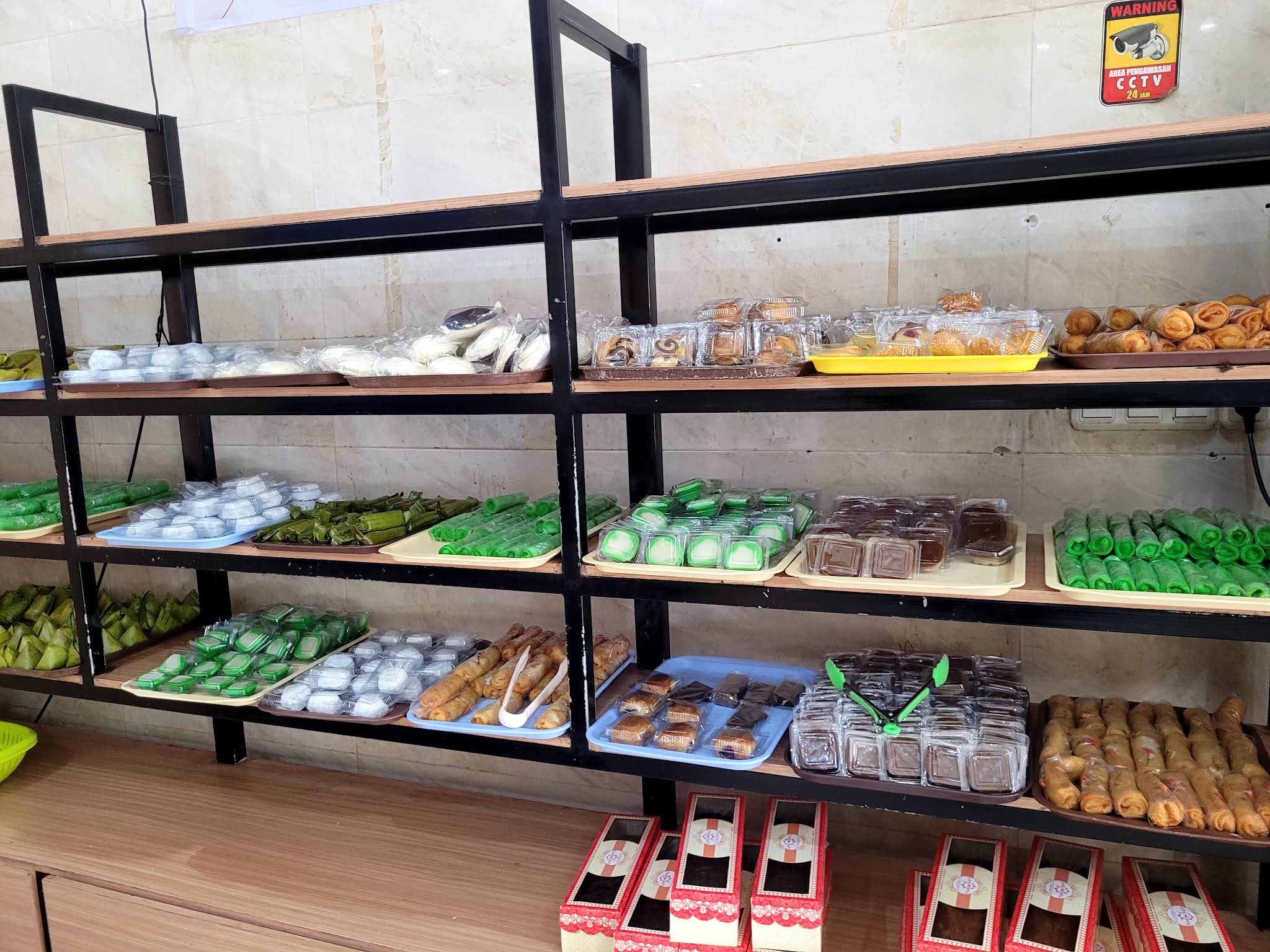 Toko Roti Dan Kue Adi Jaya