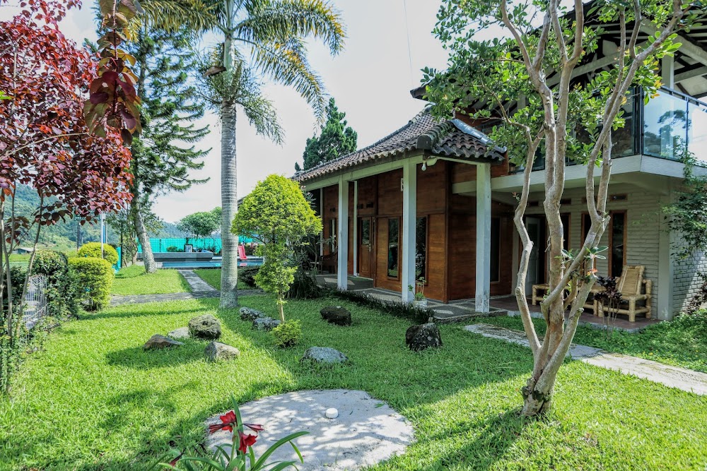 Villa Kayu Ciwidey 