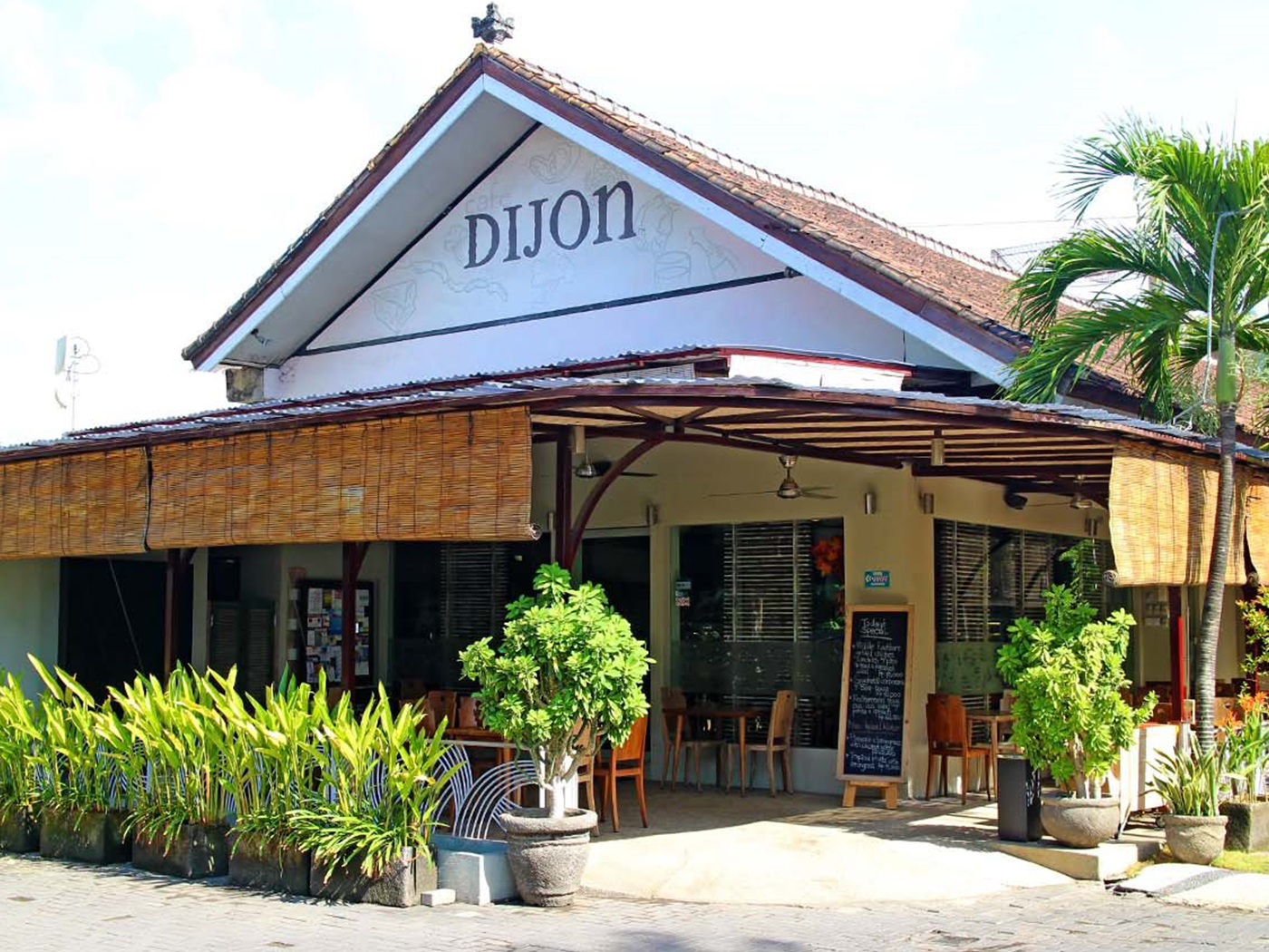 Dijon Bali Cafe & Catering