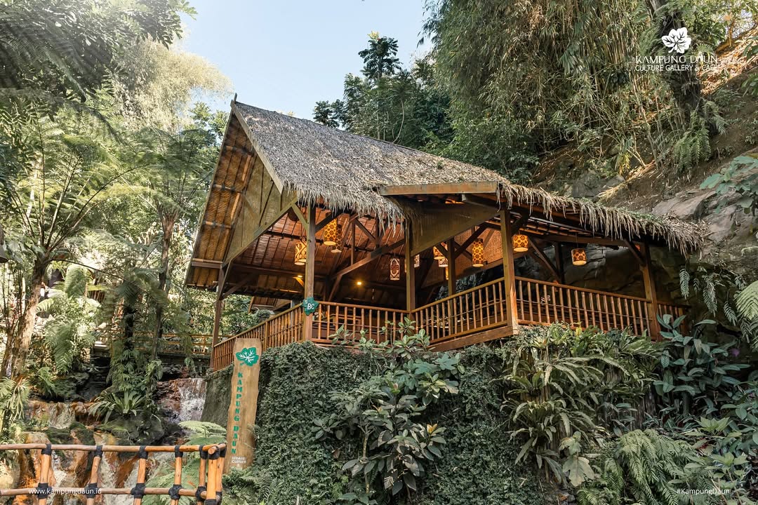 Kampung Daun Culture Gallery & Cafe
