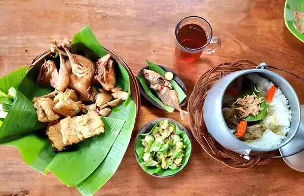 RM Asli Khas Sunda Cibiuk Resto Sunda di Bandung Blog GoPay