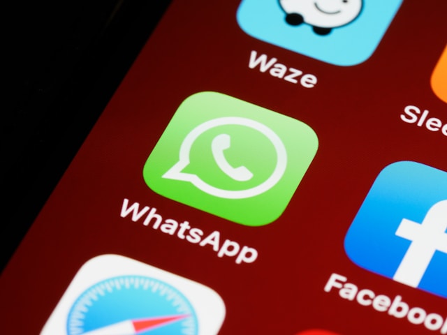 Kenapa Modus Penipuan File APK WhatsApp Berbahaya?