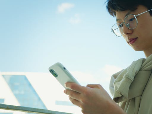 Pilih yang Mudah Diakses secara Digital