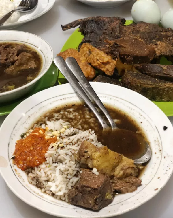 Rawon Setan - Embong Malang Kuliner Legendaris Surabaya Blog GoPay