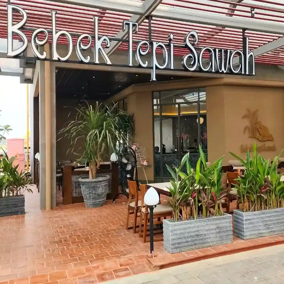 Bebek Tepi Sawah Tempat Bukber Jakarta Blog GoPay