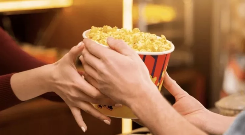 Patungan Beli Snack Tips Nonton Film Bioskop Blog GoPay