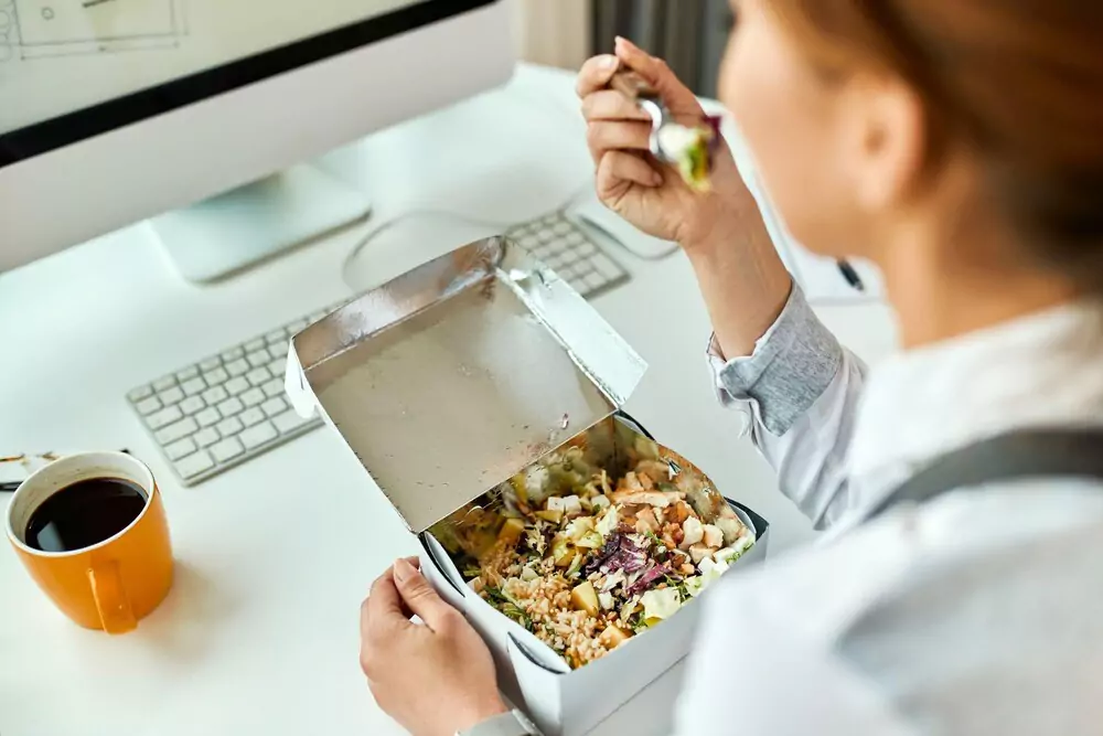 Bikin Bekal Makan Siang yang Praktis Budget Hemat Makan Blog GoPay