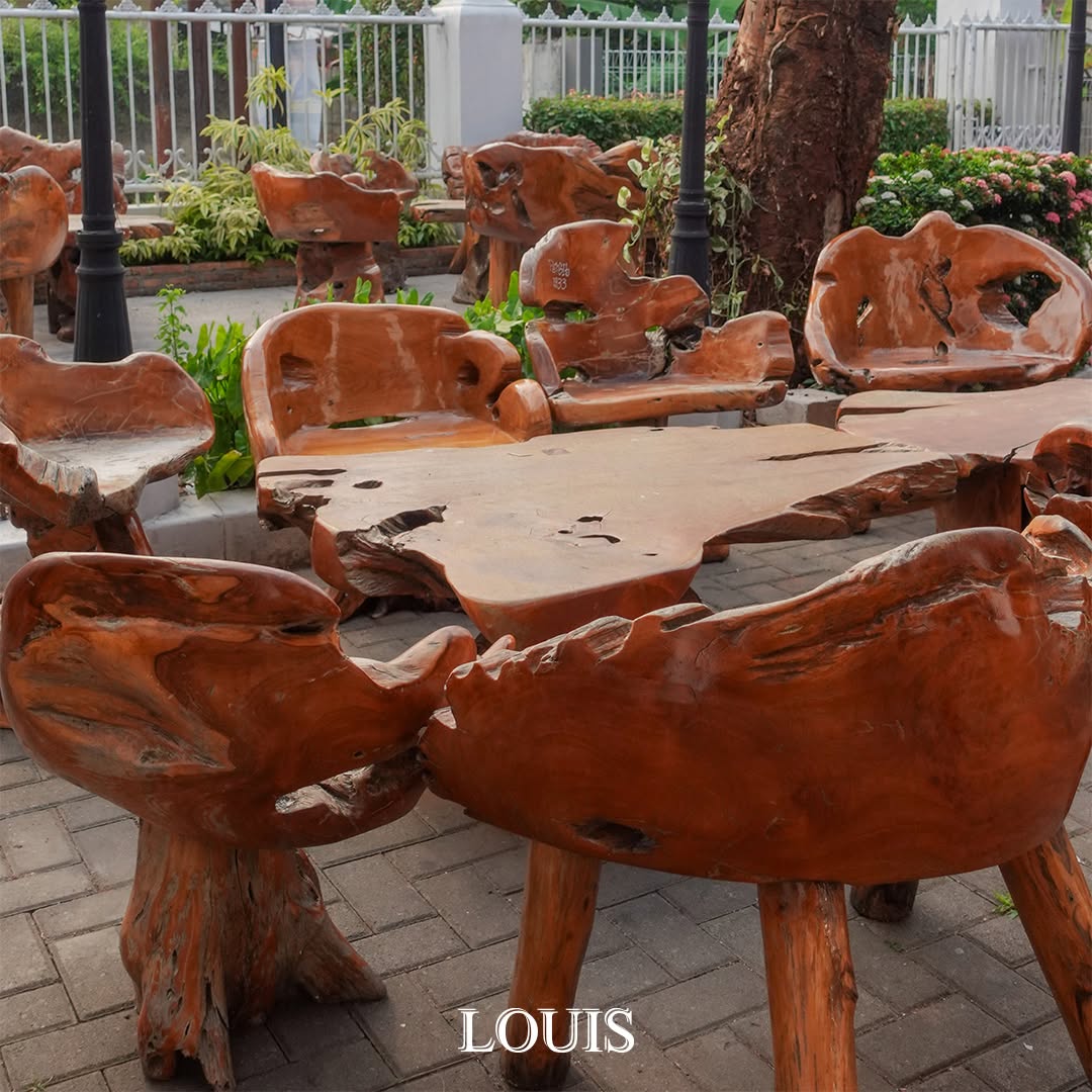 Louis Cafe
