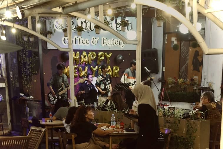 Semoet Cafe 