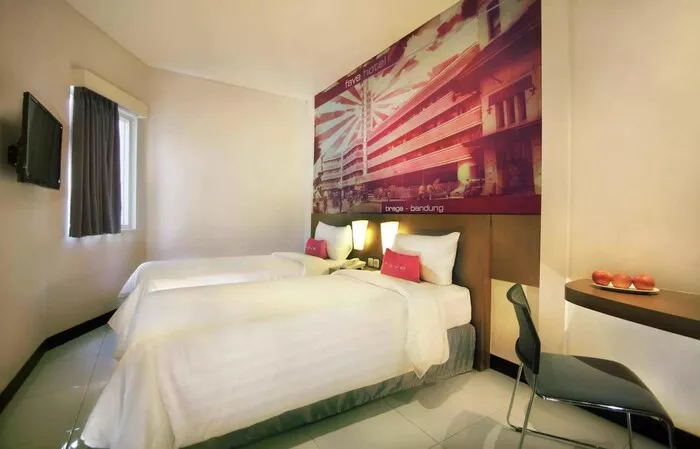 Pilih Hotel atau Villa yang Strategis dan Ramah Kantong Tips Liburan Murah di Bandung Blog GoPay