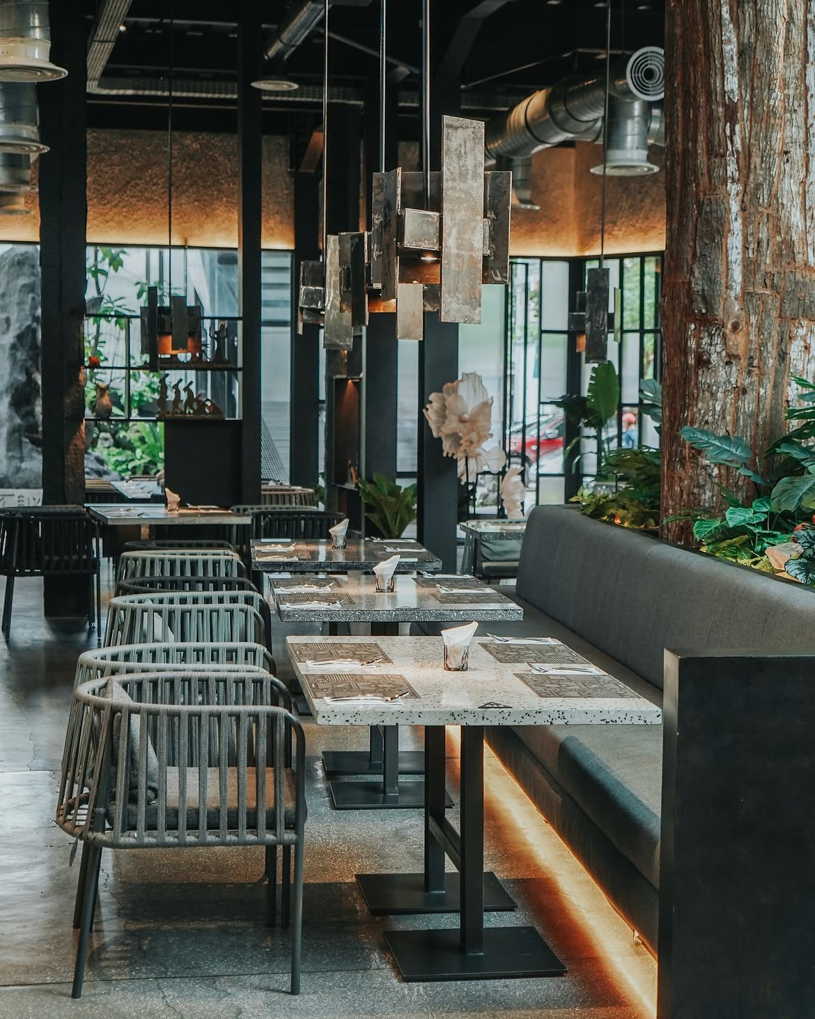 Two Stories Resto & Lounge Alam Sutera