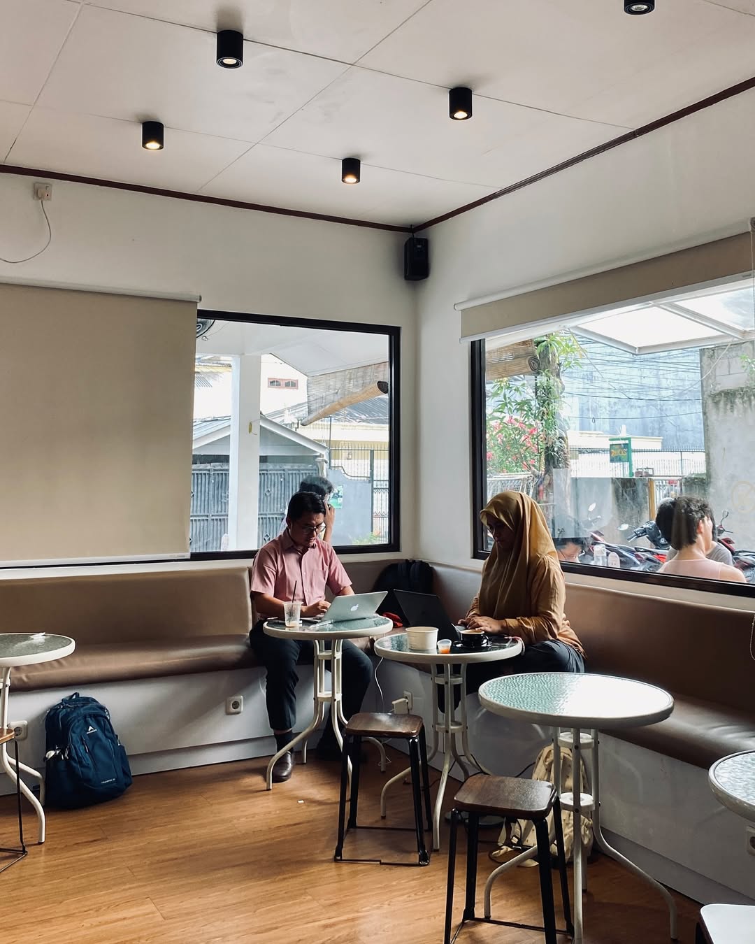 Bening Coffee & Space