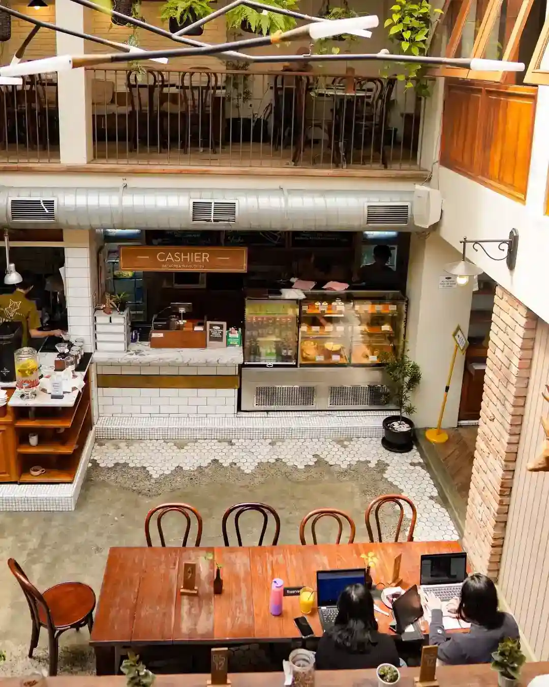 Lucky Cat Coffee & Kitchen Cafe 24 Jam di Jakarta Blog GoPay