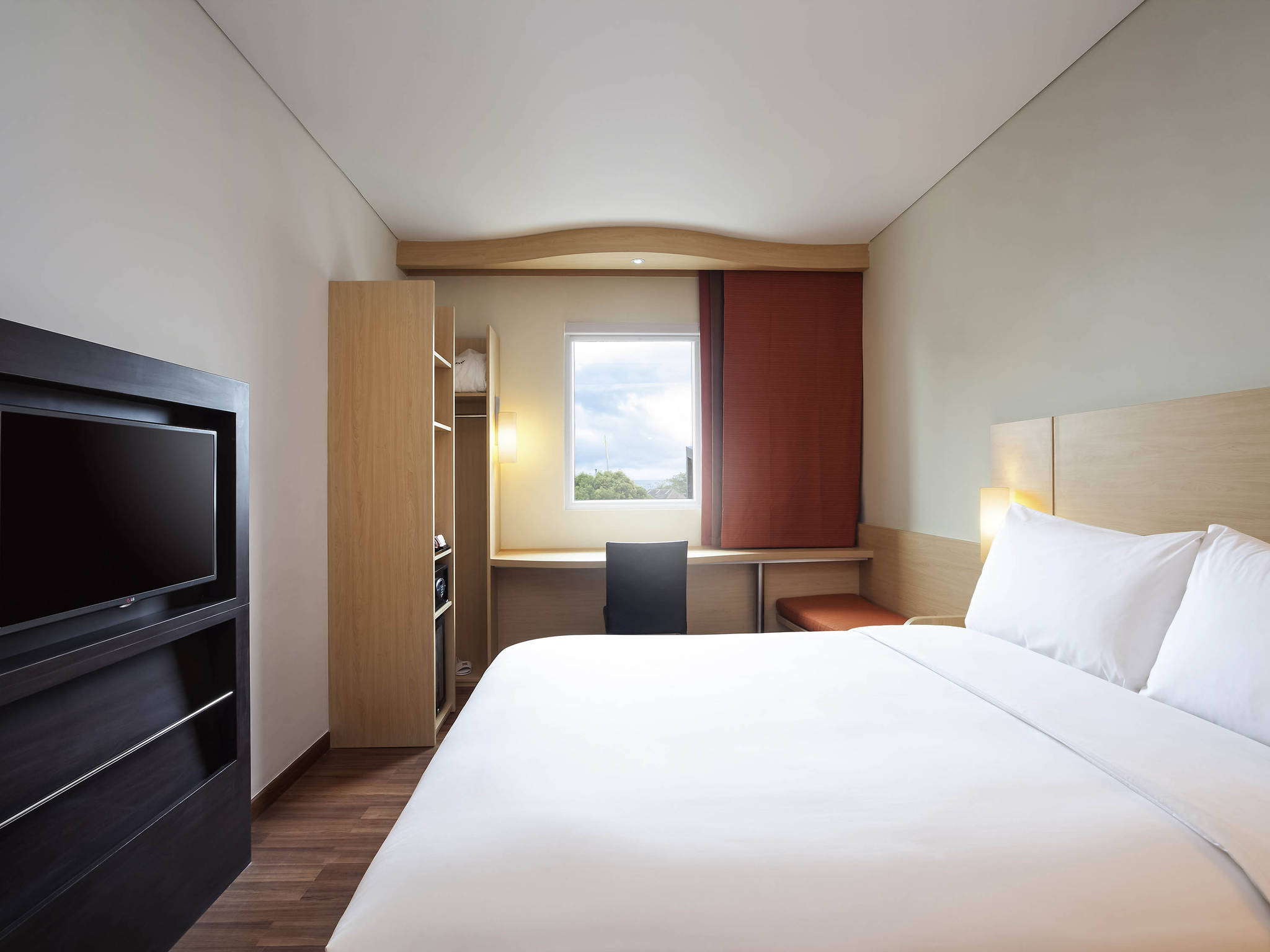 Ibis Makassar City Center