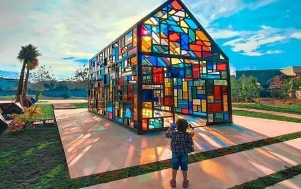 Taman Mozaik Tempat Wisata Surabaya Blog GoPay