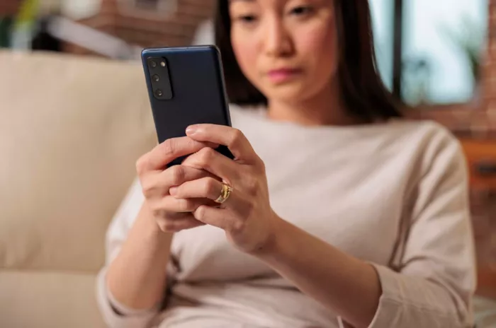 Menawarkan Refund ke Rekening Pribadi Ciri-Ciri Customer Service Palsu Blog GoPay