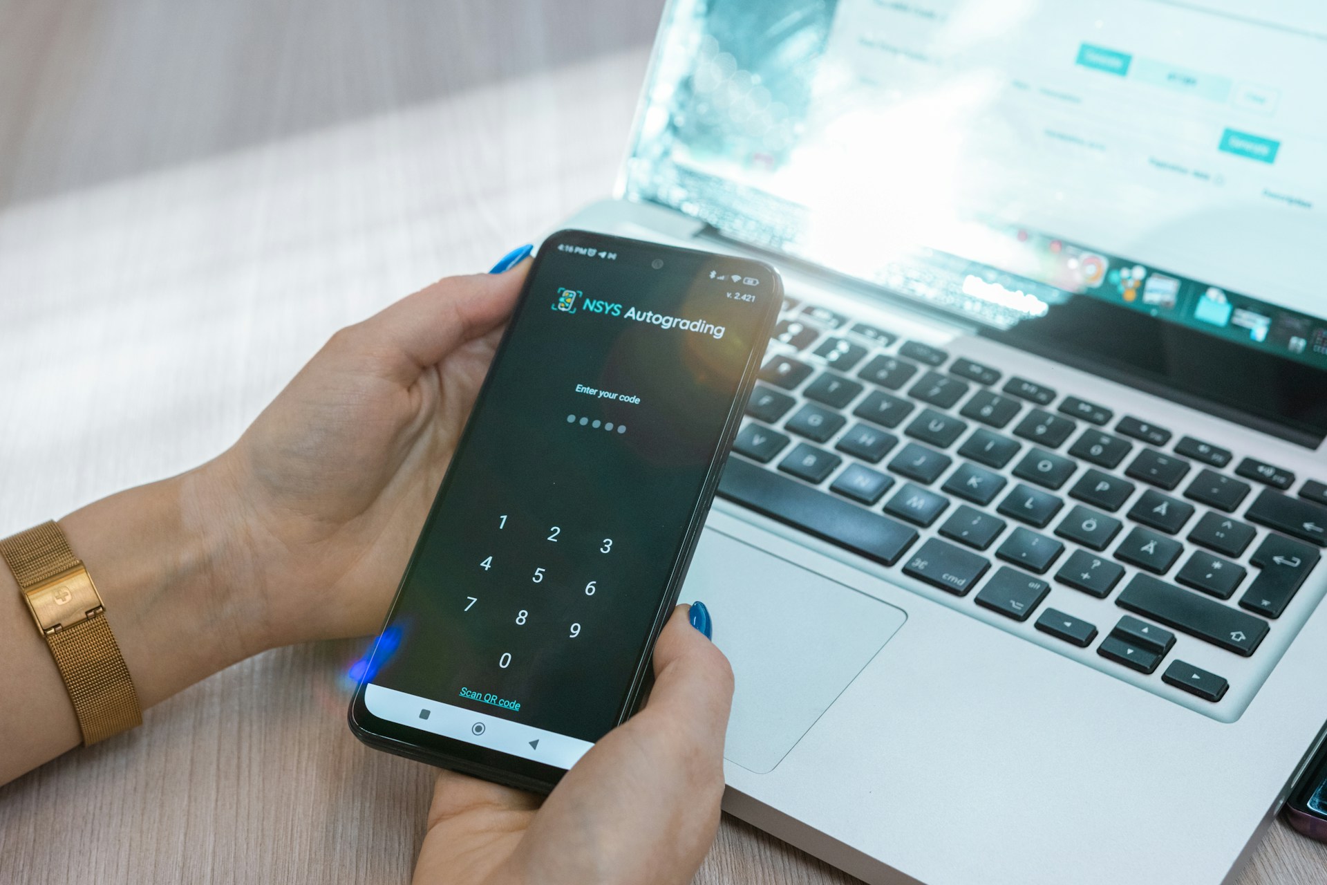Ganti PIN secara berkala 
