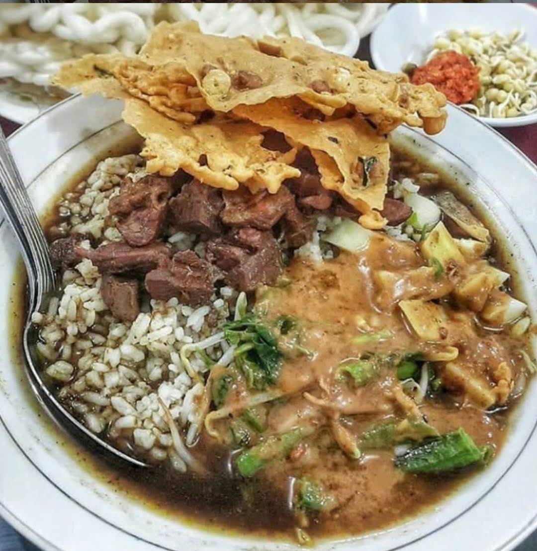Nasi Pecel Rawon Pucang Moro Seneng