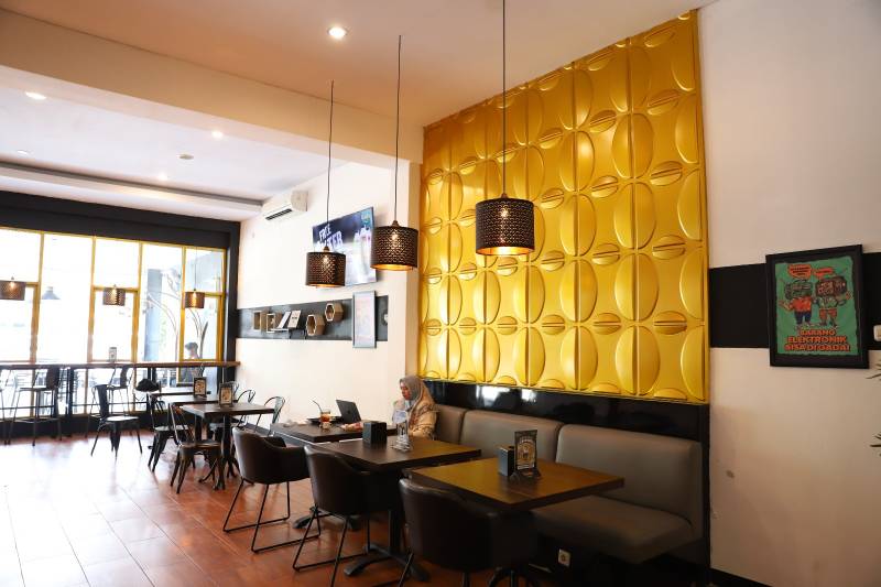 The Gade Coffee & Gold Tangerang