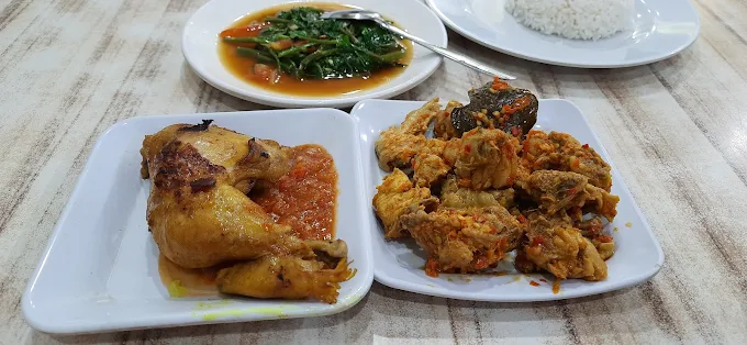 Warung Mbak Daeng Sultan Alauddin