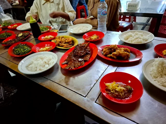 Ikan Bakar Seafood Genteng Besar