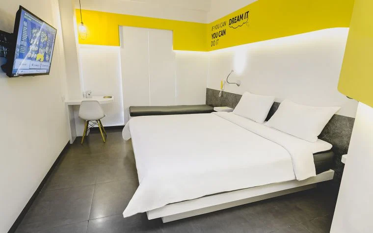 Yello Hotel Jemursari