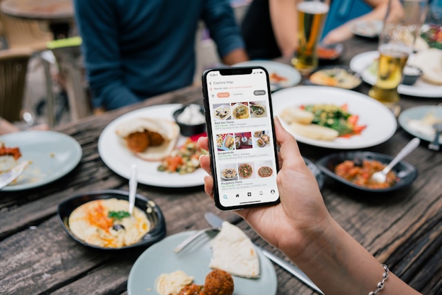 Survei menu dan harga tiket masuk sebelum nongkrong