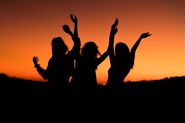 Patungan Bachelor atau Bachelorette party