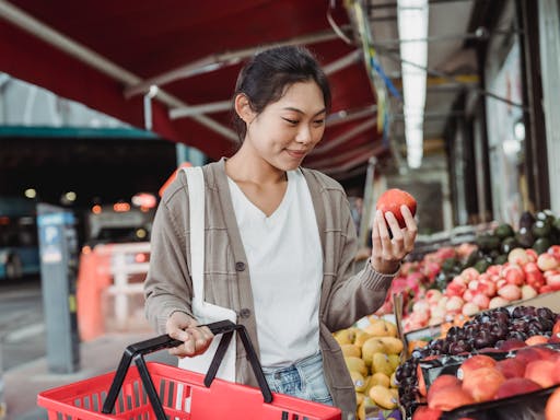 Belanja dengan perut kenyang