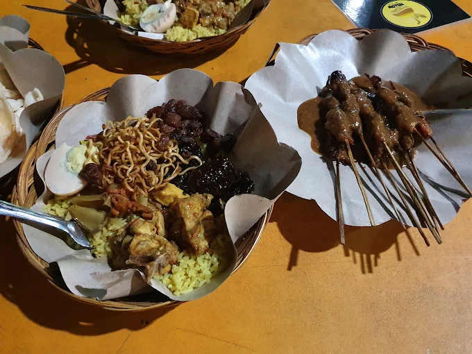 Nasi Kuning Golkar Pak Mus