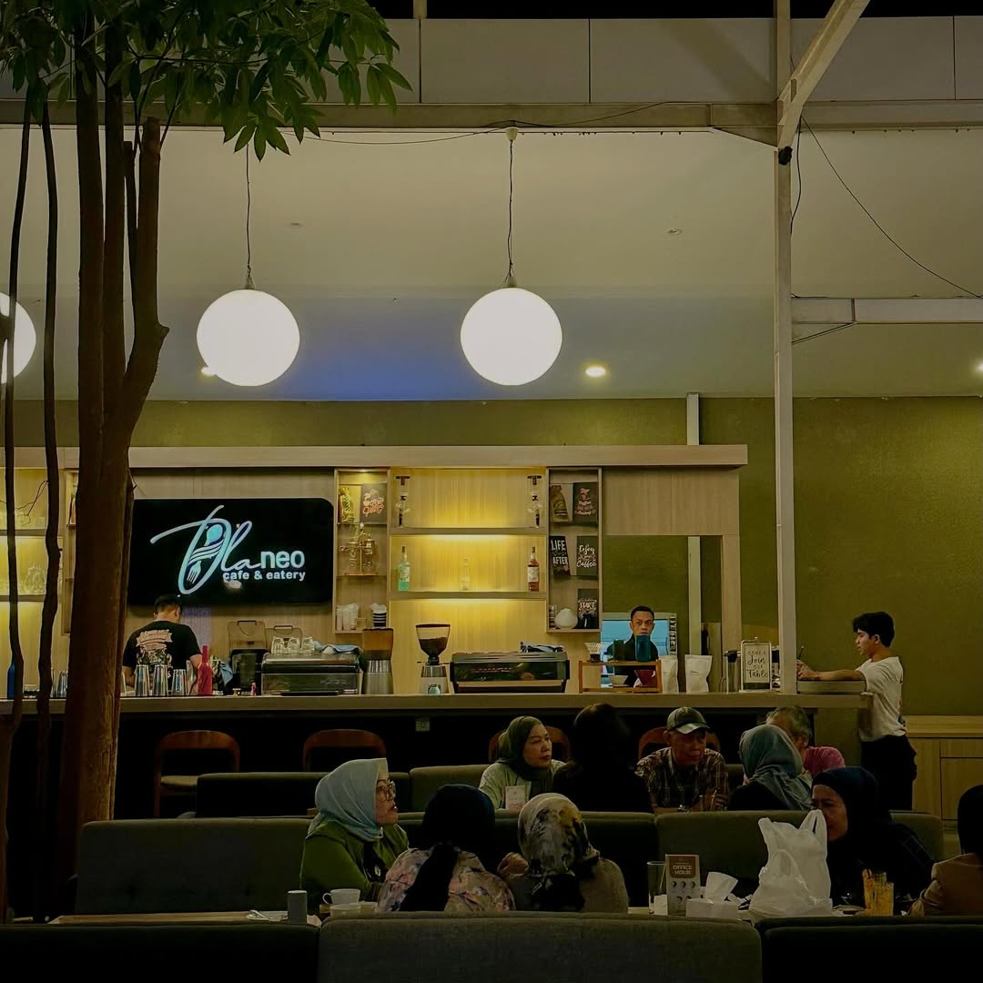 Laneo Cafe & Eatery Bandung