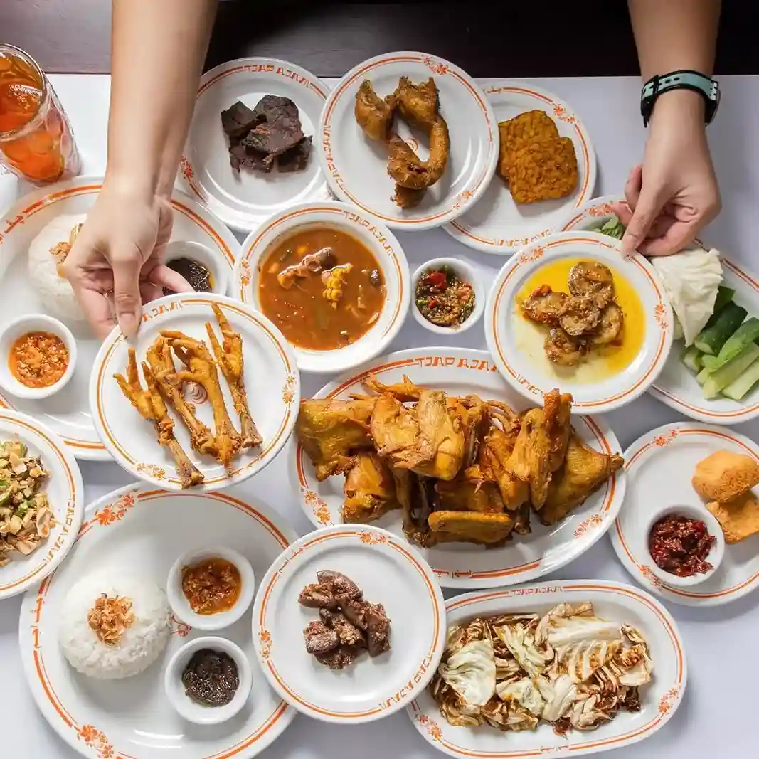 Rumah Makan Tjap Ajam 38 Makanan Viral di Bandung Blog GoPay