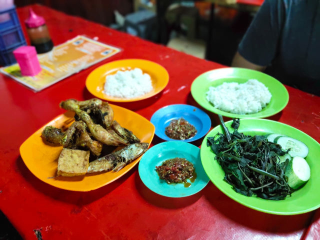 Kuliner Pedas dan Makanan Malam Kaki Lima Benhil