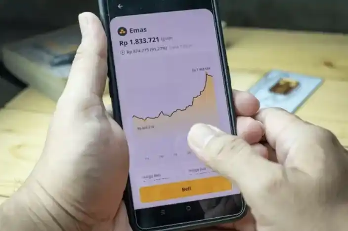 Rutin Cek Harga Emas Tips Investasi Emas bagi Pemula Blog GoPay