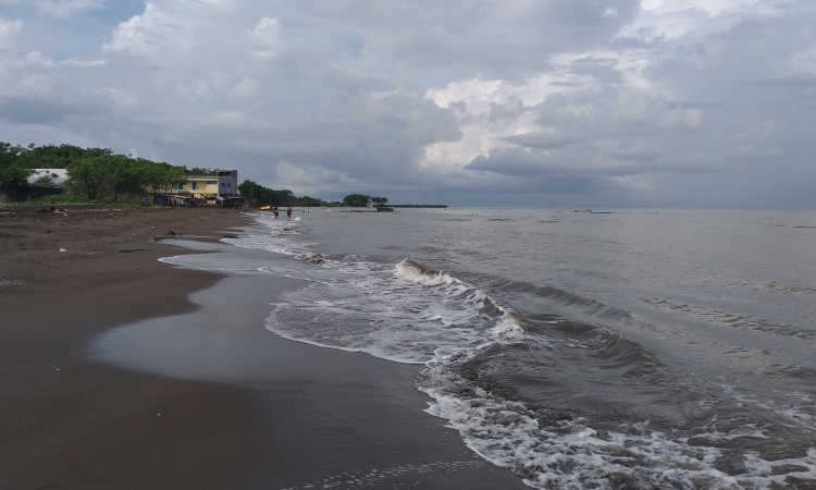 Pantai Tanjung Bayang