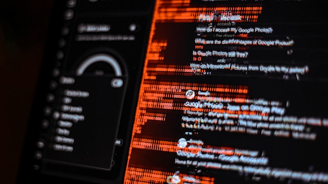 Mengandung karakter yang tidak lazim